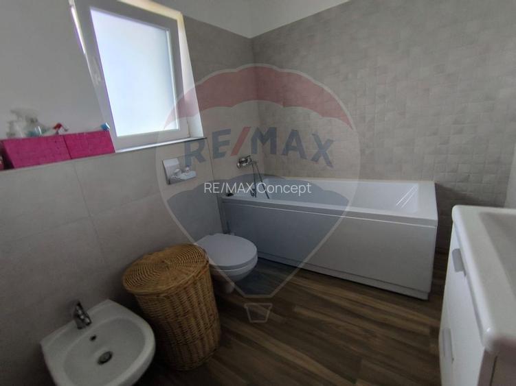 Casă 4 camere de inchiriat in Borhanci - 21