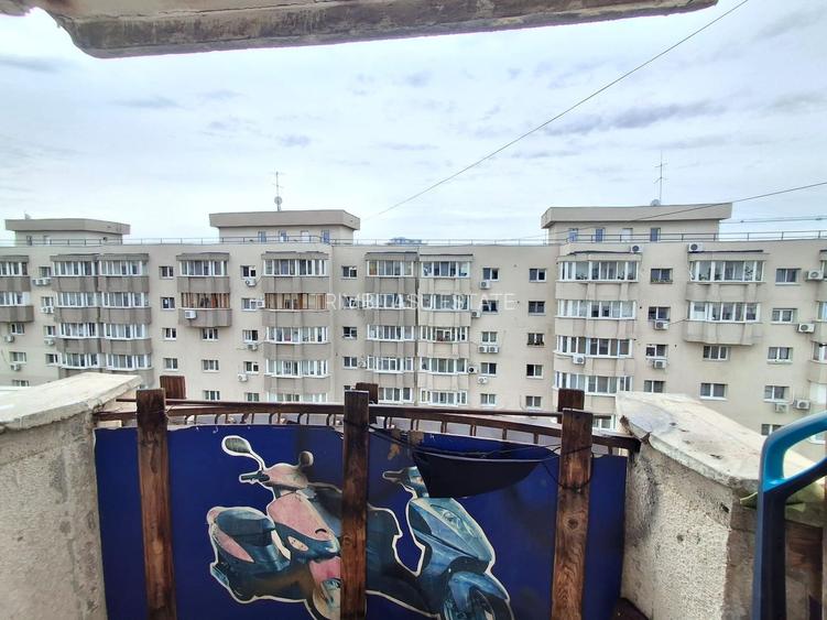 De Vanzare Apartament cu 3 camere  an constructie 1989  Vitan Mall - 16