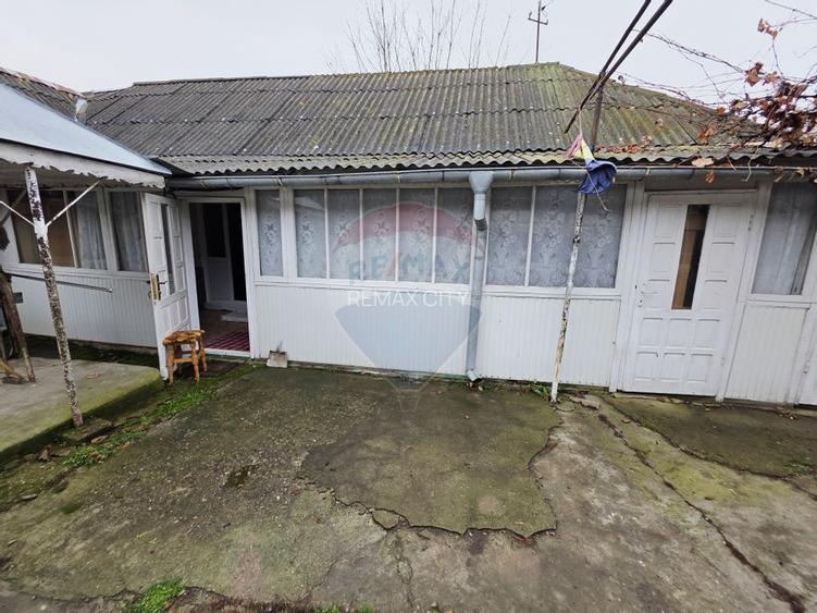 Casă / Vilă cu 4 camere de vânzare - 25