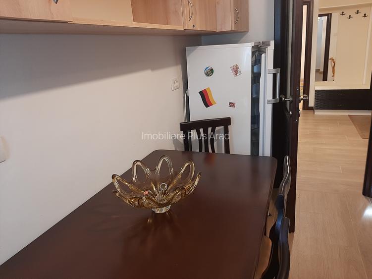 De inchiriat apartament  3  camere zona centrala- langa hotel Central - 6