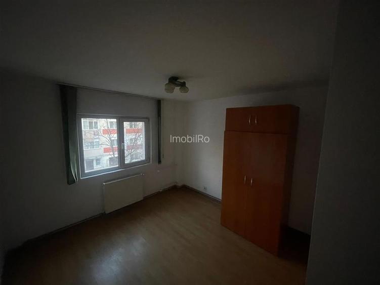 Apartament 3 camere Dacia - Decomandat - 2