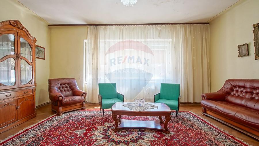 Casă cu 7 Camere + Spațiu Comercial, Oportunitate Rară, Comision 0% - 24