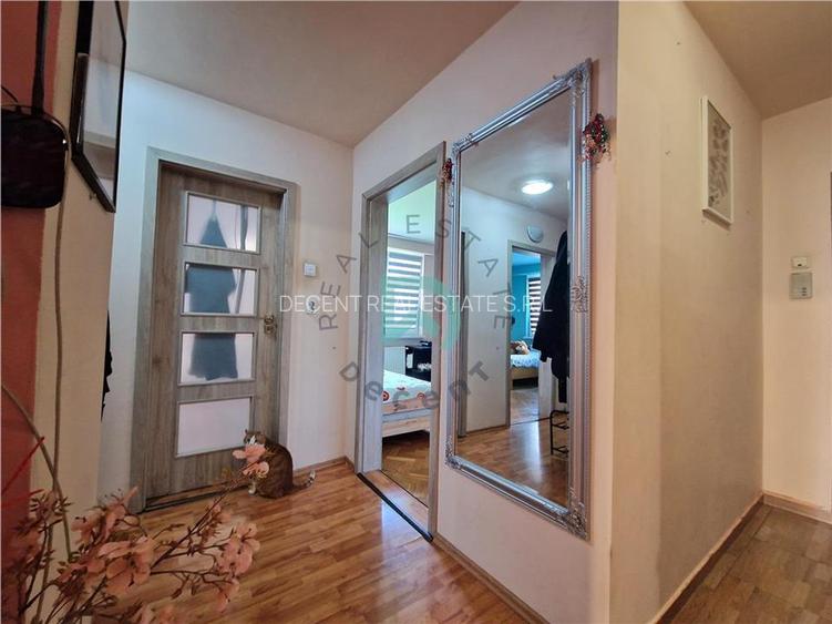 Apartament 3 camere, decomandat, Grivitei, Brasov - 9