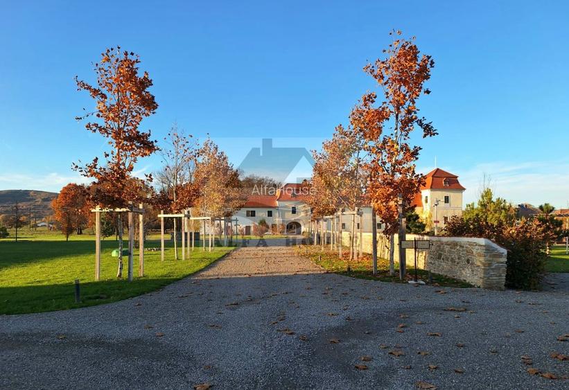 Casă 3 camere, priveliște Castelul Ugron – pretabil si pentru investie - 9