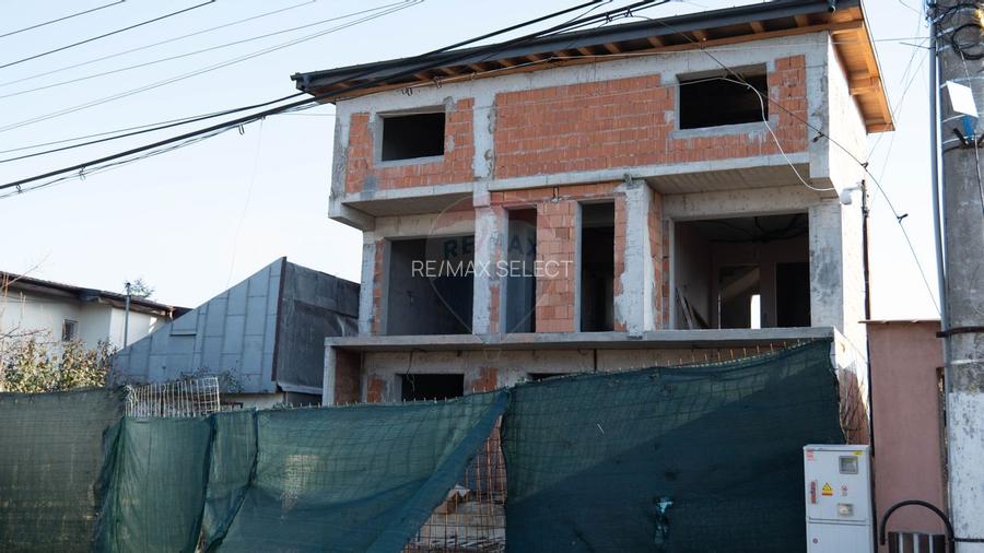 Pantelimon-central vanzare casa spatioasa-parter, etaj si mansarda - 2