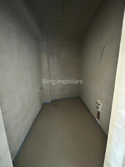 Apartament cu 3 camere semifinisat, 68,44 mp, balcon 4,20 mp, zona VIVO - 8