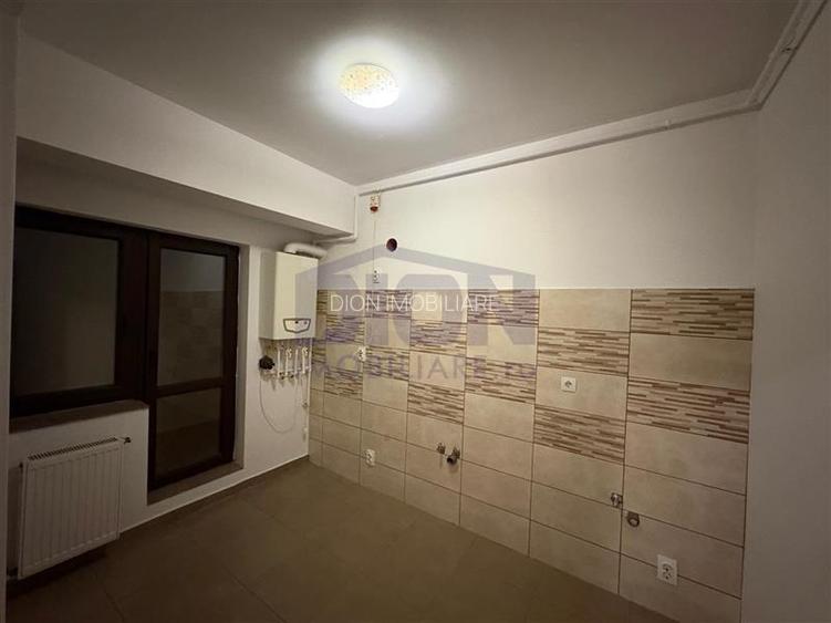 Eroii Revolutiei, 2 camere, etaj 1, bloc nou. - 12