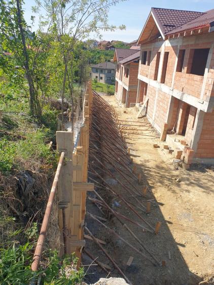 Casa tip duplex, 4 camere, 100 mp, teren 250 mp, Dezmir