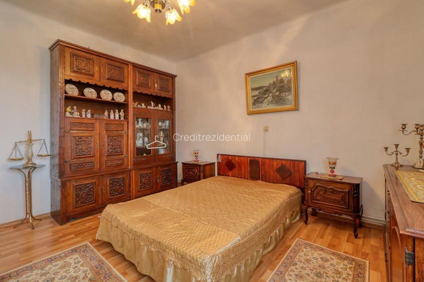 Oportunitate - Casă boierească  de poveste- 7000 mp teren - 46