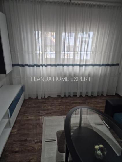 Inchirieri Apartamente 3 camere CARTIERE APUSULUI - 5