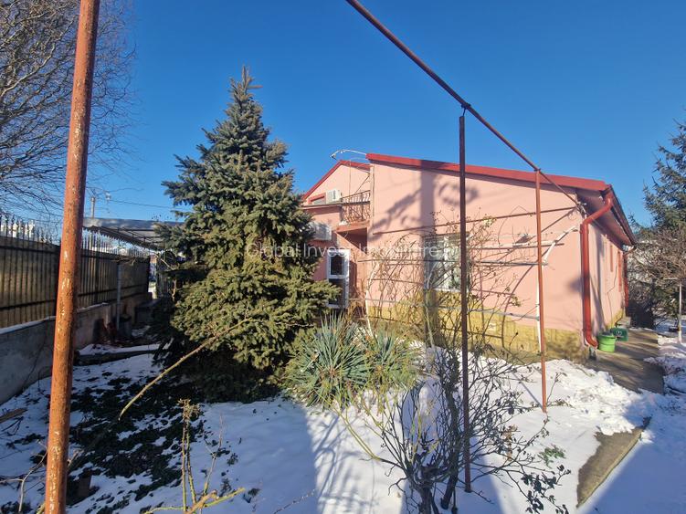 Lumina- Casa P+M, 5 Camere+ 1 Spatiu Comercial, teren 425mp - 120.000euro - 2