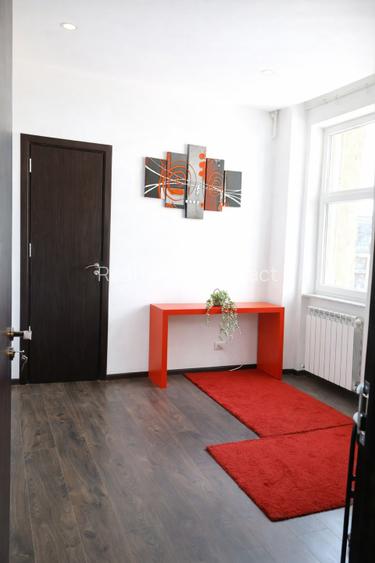 Armenească – 4 camere – imobil interbelic – et. 4/5 cu lift – S.tot peste 100 mp - 5