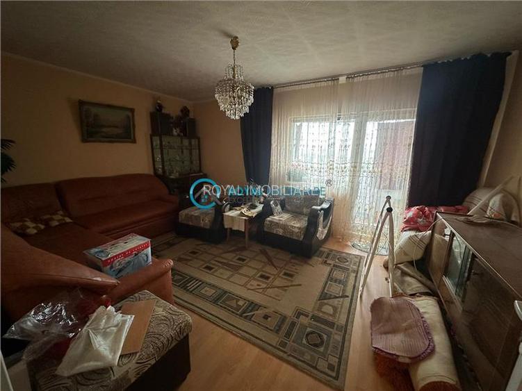 Royal Imobiliare - Vanzare apartament 4 camere zona Eroilor - 2