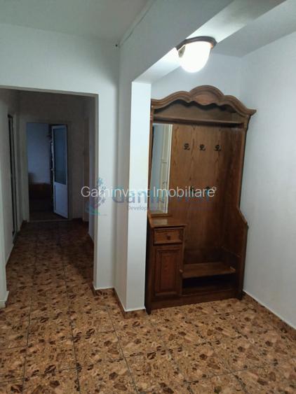 Apartament cu 3 camere de inchiriat pentru Muncitori, zona Nufarul Oradea, Bihor - 2