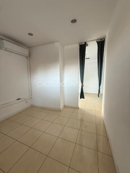 Spatiu comercial | 140 mp | 2 locuri parcare  - 3