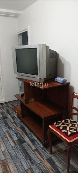 Proprietar inchiriez Grasoniera zona Ciuperca (1 Mai), renovata - prima inchirie - 5