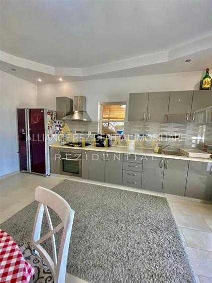 Vila individuala 350 mp utili, teren 471 mp – Aparatorii Patriei, Sector 4 - 12