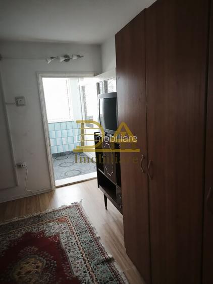 Garsoniera in vila de inchiriat, centrala proprie, Aparatorii Patriei - 3