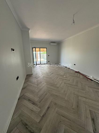 Duplex pe parter în Moșnița Nouă - 8