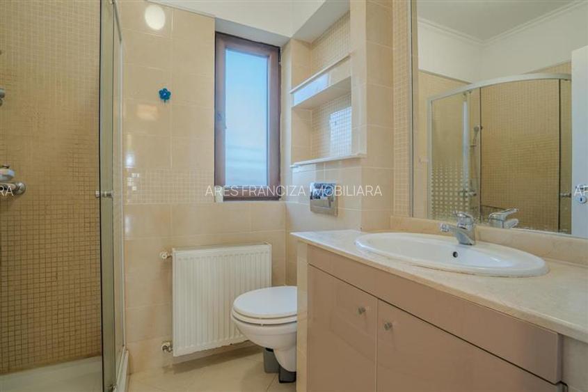 DOMNESTI,VILA,4 CAMERE,258 MP,TEREN 700 MP,AN 2017,MOBILATA - 22