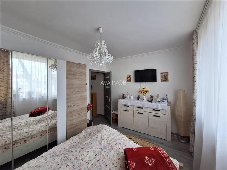 Apartament 2  camere decomandat , zona Mioritei - 4