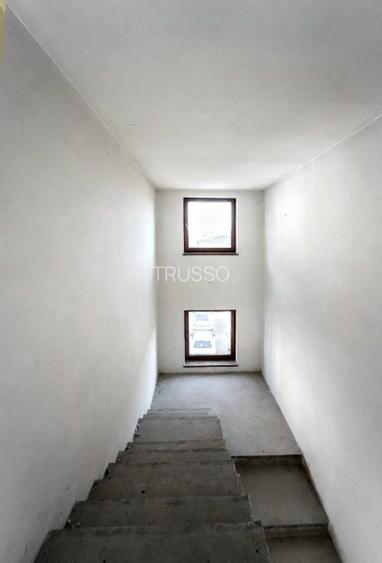 Oportunitate Majoră de Investiție - 709 mp Utili și  1564 mp Teren - 10