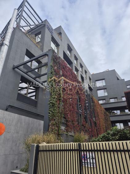 Penthouse cu 3 camere/ 107 mp utili / terasa 143 mp/ Stefan cel Mare - 17