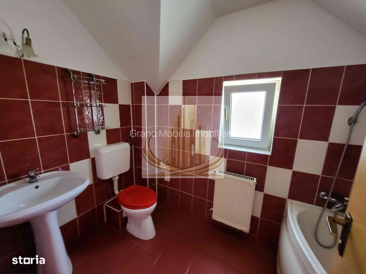 Casă spațioasă, versatilă – ideală pentru firmă sau locuință - 12