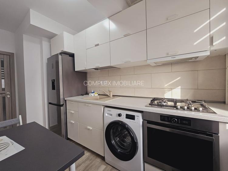 1 Decembrie 1918 | etajul 1 din 3 in bl. boutique | centrala proprie | totul nou - 21