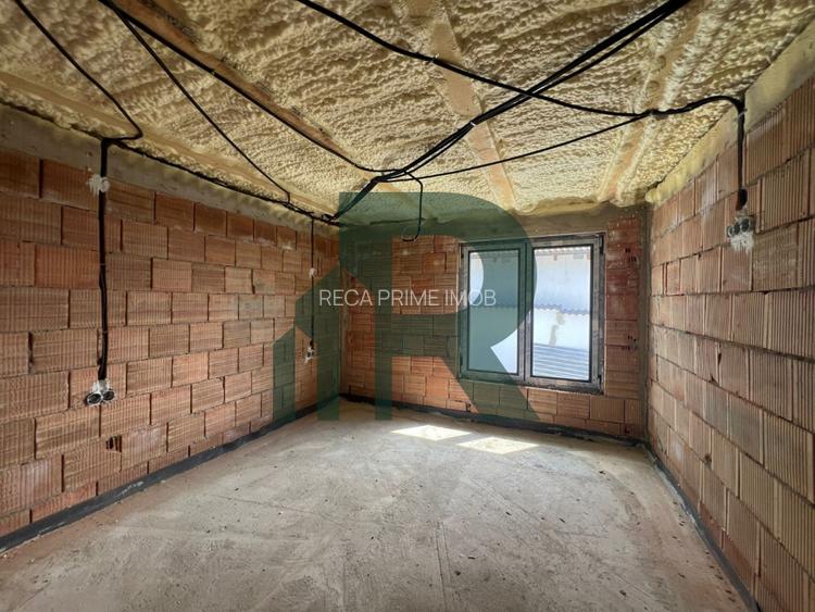 Casa individuala cu 4 camere 2 bai si terasa in Sura Mica - 10