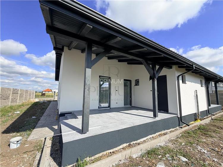Duplex pe plan - compartimentare practica - 3 bai - teren 375 mp - 3
