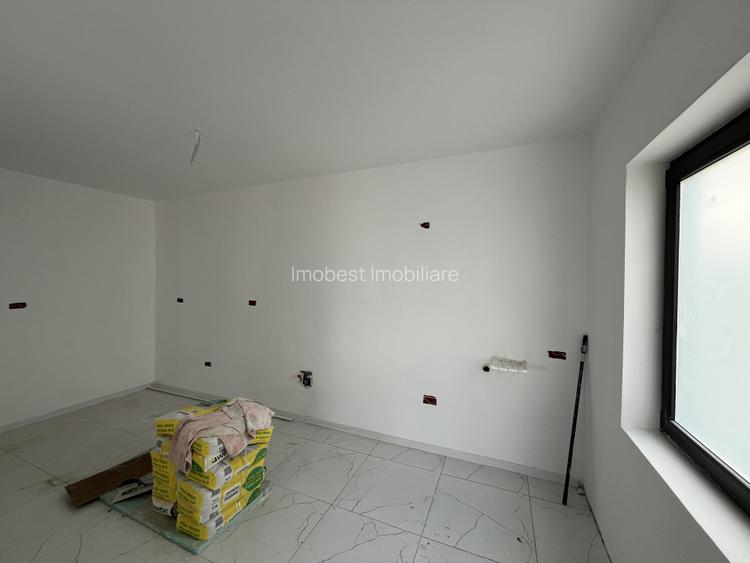 Pret redus, zona deosebita, casa la sol, 3 camere, posibilitate M, Valu lui Tr! - 6