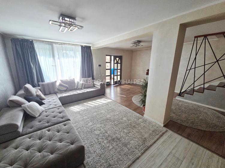 Voluntari, Andronache, vila P+1+M renovata, curte amenajata - 2