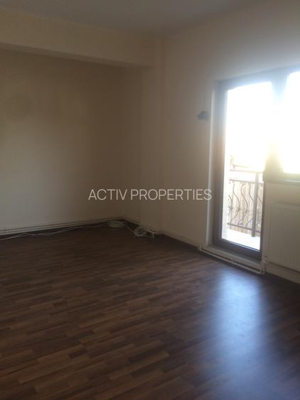 Vila 2005,metrou Brancoveanu 14 min, P+1, su 200mp, 5 camere,3 bai, teren 200 mp - 5