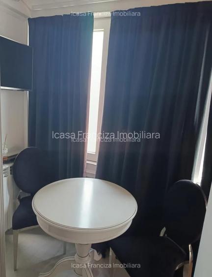 Oferim spre vânzare un apartament de lux aflat chiar în inima capitalei - 11