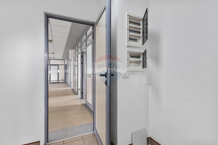 Cladire unica cu destinatii multiple de vanzare Ultracentral Arad - 17