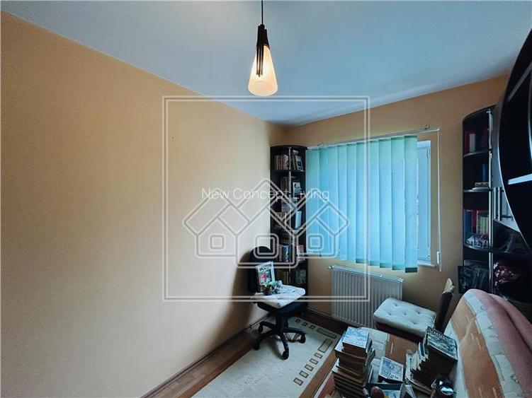 Apartament de vanzare in Sibiu - 3 camere, 2 balcoane + pivnita - - 9