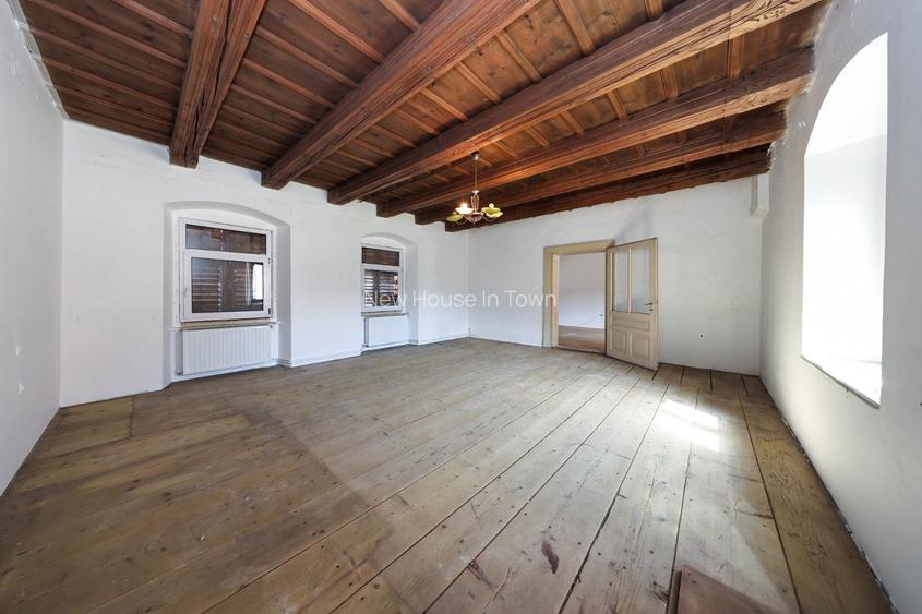 Casă Săsească Autentică cu Șură Impresionantă în Cristian – Teren 2729mp - 19