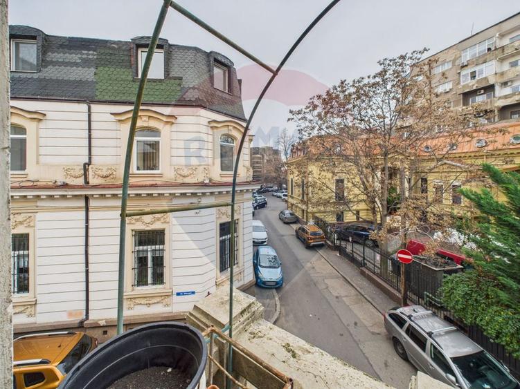 Apartament de vanzare in vila in centrul capitalei