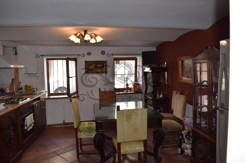 Vand casa deosebita ,cu 9 camere in Centrul Istoric Brasov - 14