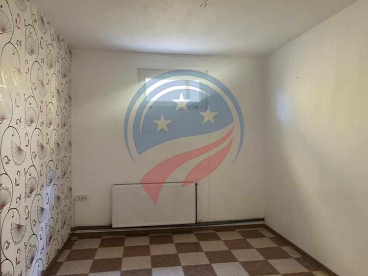 Vilă spațioasă D+P+E+M, 400 mp | Curte generoasă 400 mp | 3 intrări