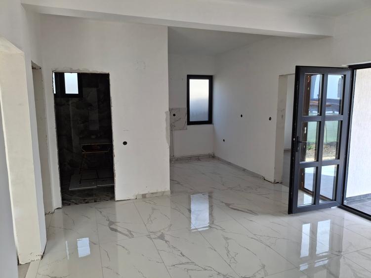 Vindem Casa in Navodari
