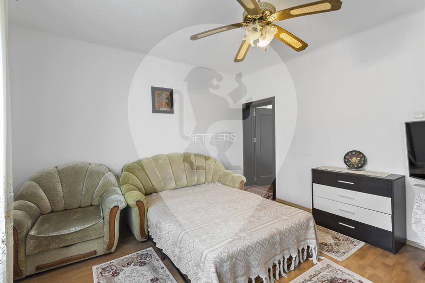 Casa singur in curte Schei - 14