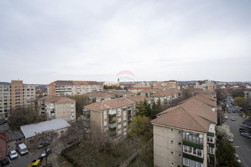 De vânzare apartament cu 4 camere, Bulevardul Decebal - 22
