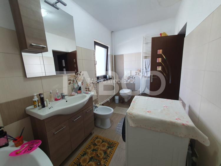 Casa 5 camere 3 bai 2 terase garaj magazie de vanzare 180 mp utili - 16