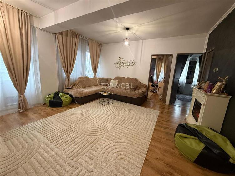 Apartament cu 3 camere, loc de parcare - Bucium - 2