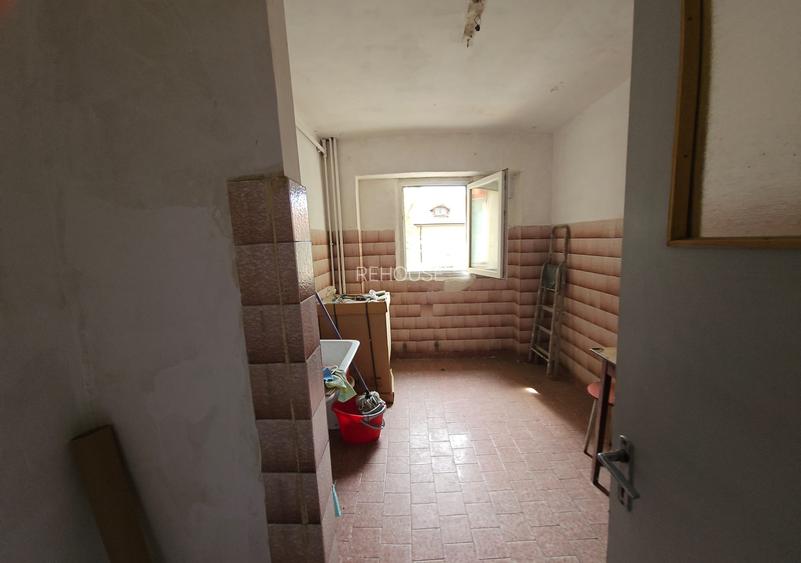 Lacul Tei stradal, vis-a-vis Parcul Circului, 2 balcoane, 75mp, - 9