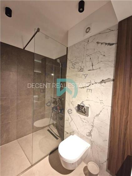 Penthouse, Qualis 2, Tractorul - 15