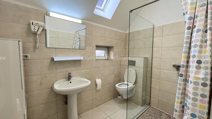 Apartament cu 2 camere pe Strada Lunga  - 8