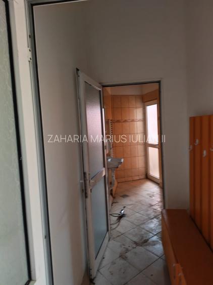 Hala vanzare Calea Republicii - 7